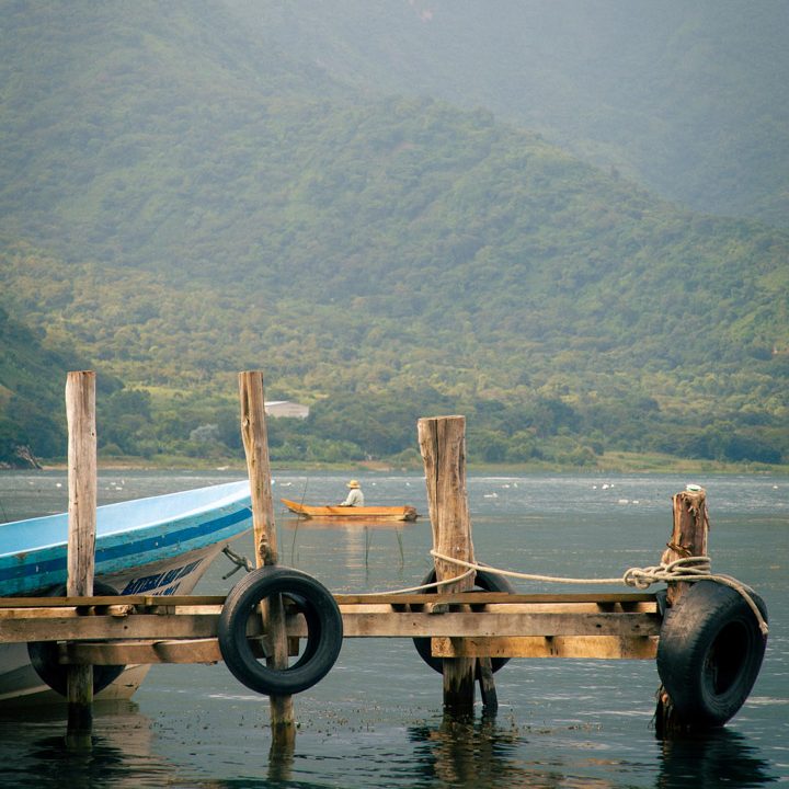 Luis-Salvador-photography-the-fish-catcher-fishermen-on-open-lake